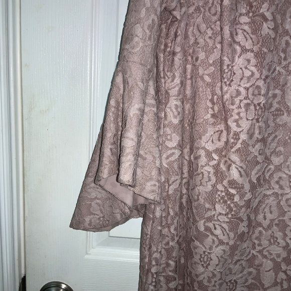 Chetta B Rose Lace overlay mini dress Dress Sz 16 bell sleeve Scalloped hem - Picture 4 of 9